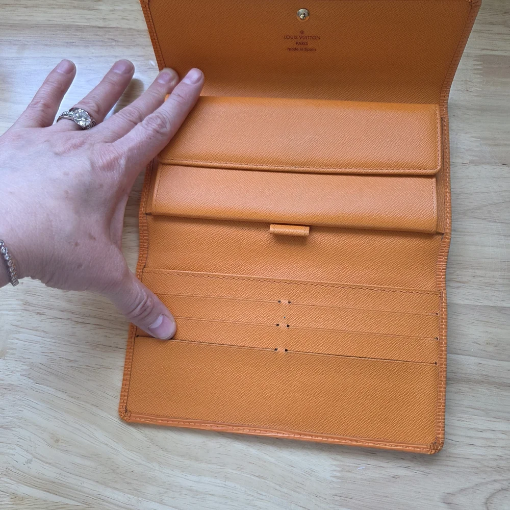 Louis Vuitton Orange Epi Leather Chain Wallet Trifold With Authentication Letter - Picture 10 of 16